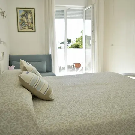 Bed & Breakfast Capri Love