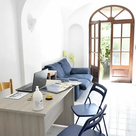 Bed & Breakfast Capri Love