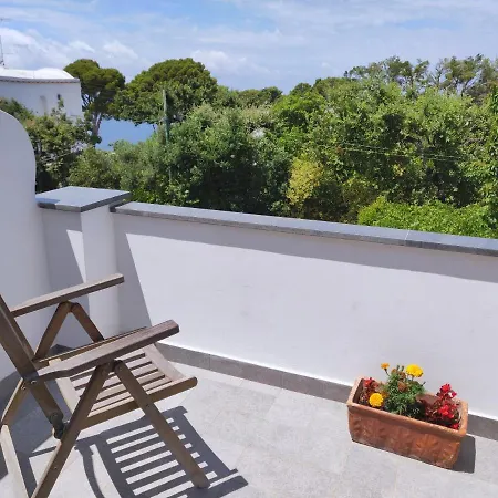 Capri Love Bed & Breakfast